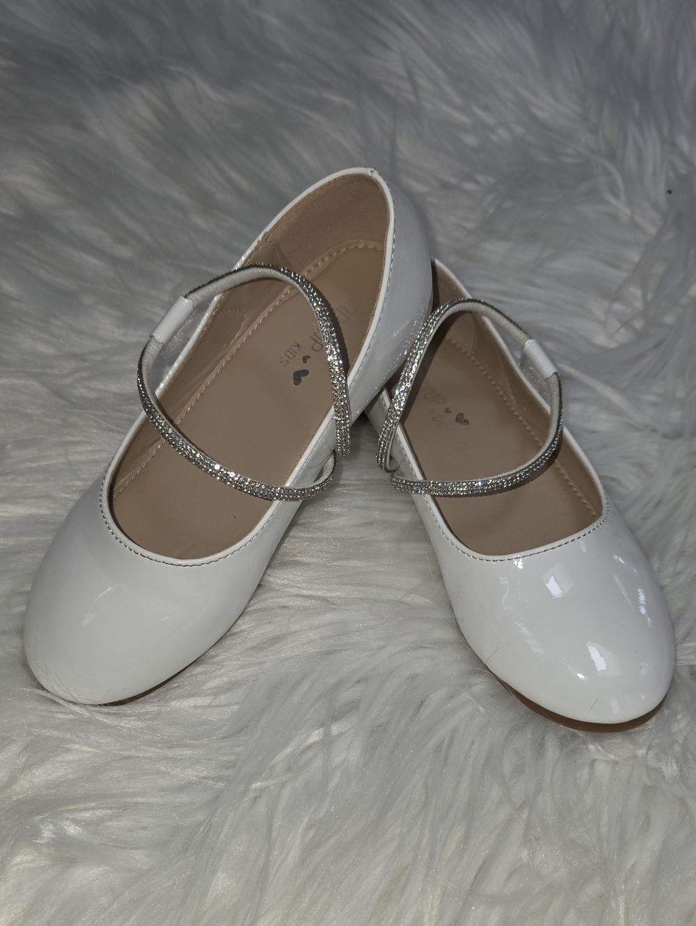 Tip Top Girls White Patent Dress Shoes with Sparkle Strap
